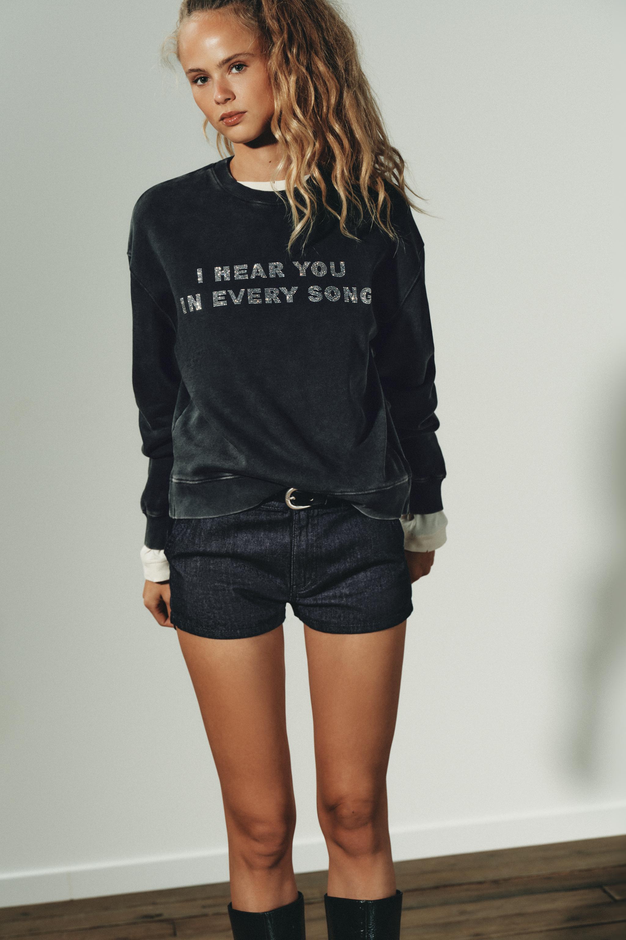 WASHED TEXT SWEATSHIRT